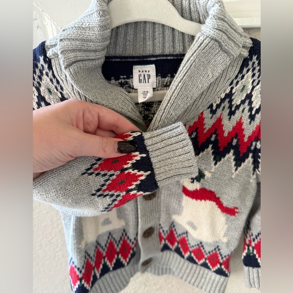 Baby gap sweater and vest set if 3 (12-18 months) - Picture 9 of 11